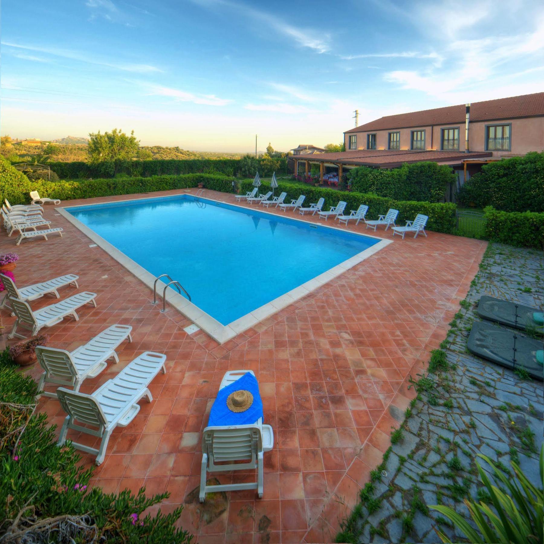 Agriturismo Biologico Corte Aragonese Santa Maria di Licodia Kültér fotó