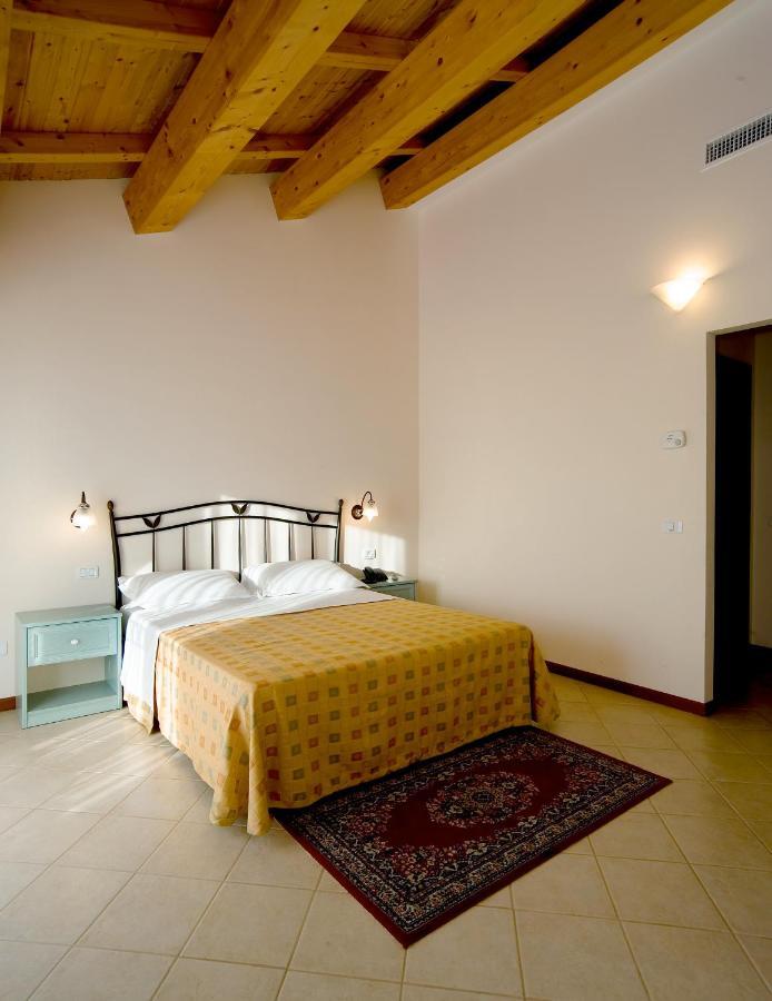 Agriturismo Biologico Corte Aragonese Santa Maria di Licodia Szoba fotó